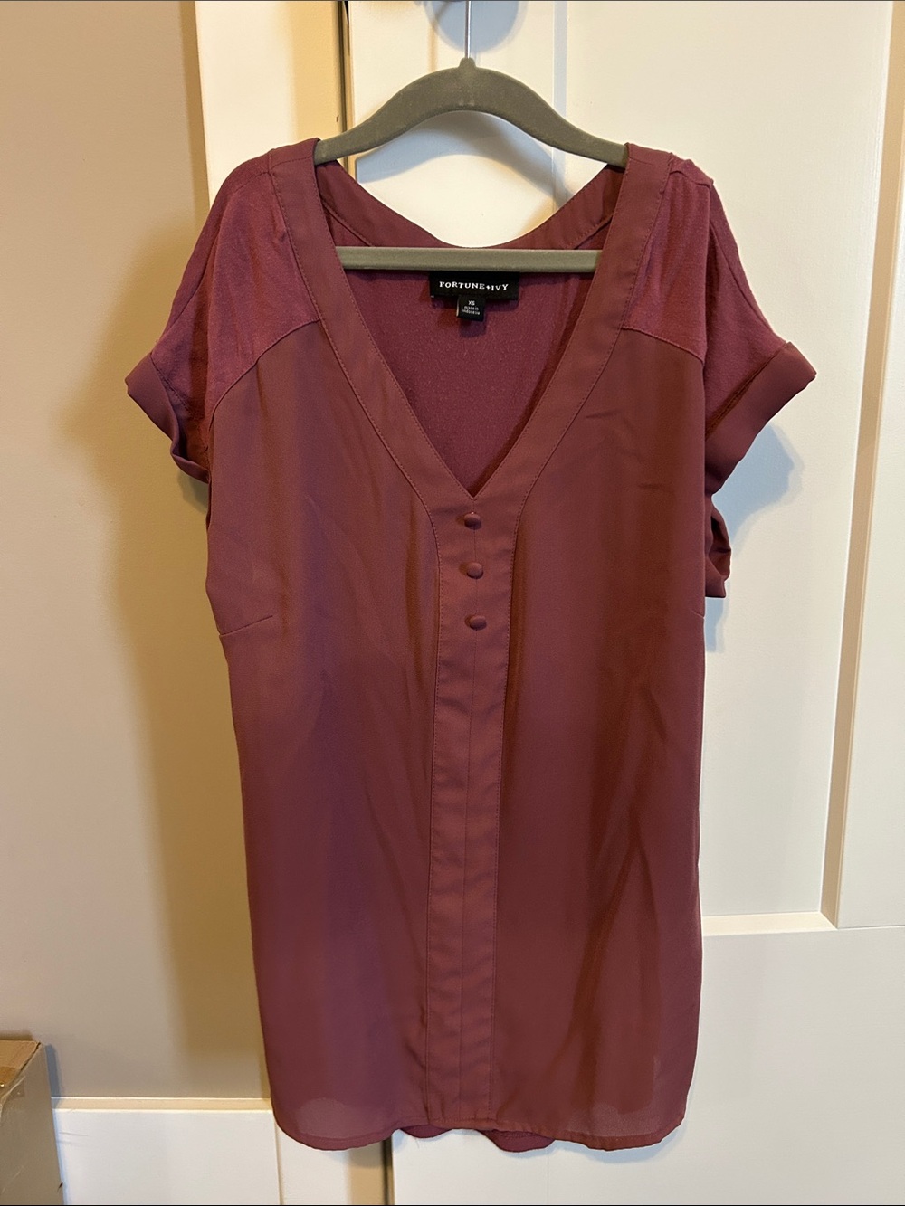 Mauve V-Neck Button Front Women's Top